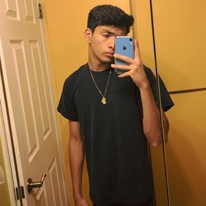 Meet your Posher, Esteban